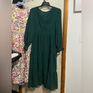 SHEIN Dark Green Maxi Dress with Lace Detail